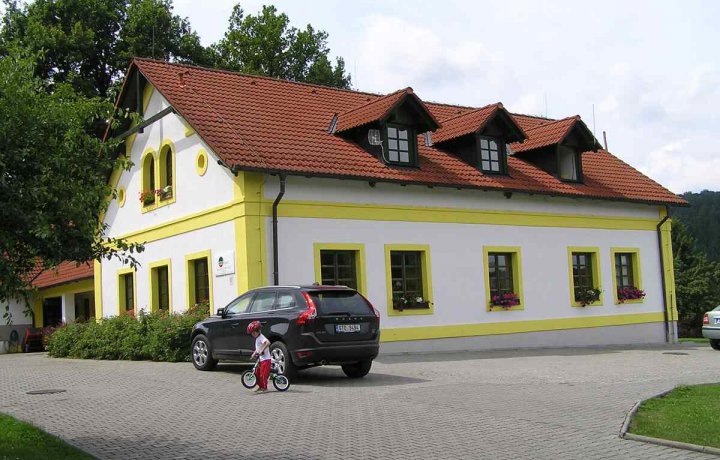 Správní budova firmy Agroforest, Nová Pláň, 1993